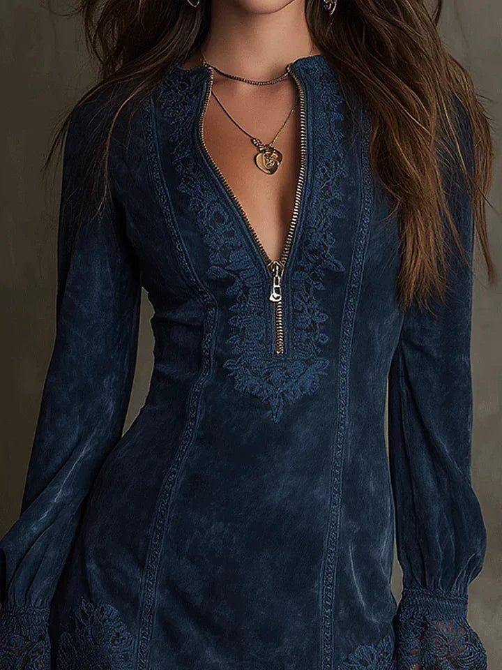 Brisa - Vestido Mini Delfine em Camurça com Renda