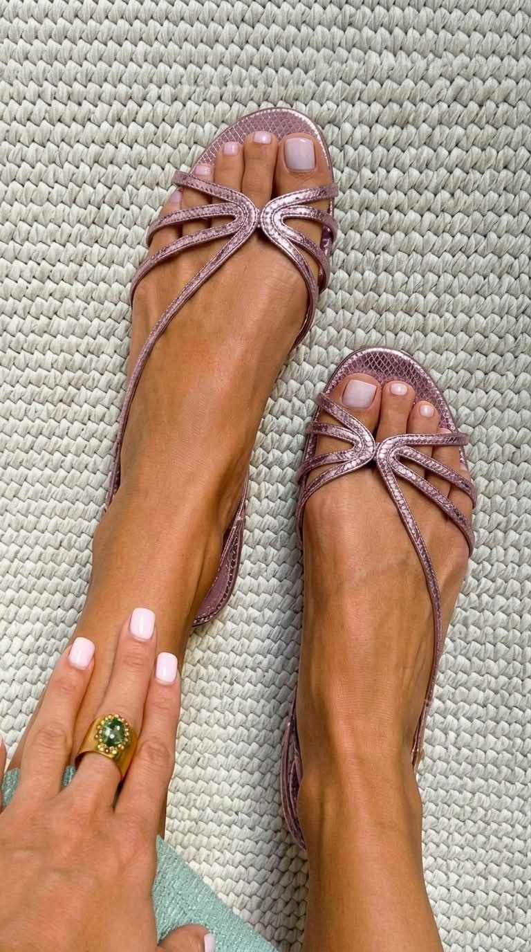 Joana - Sandálias Douradas Elegância de Verão