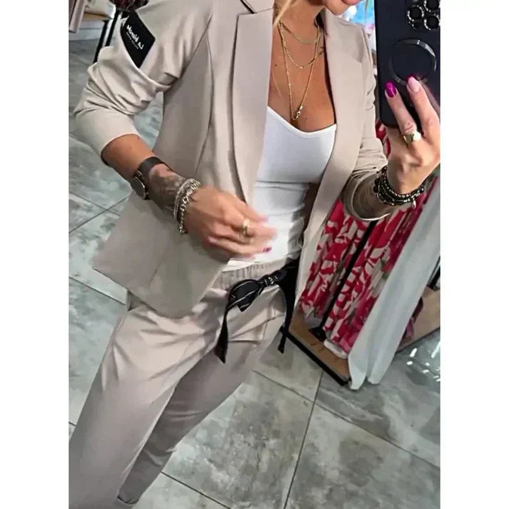 Adriana - Conjunto elegante