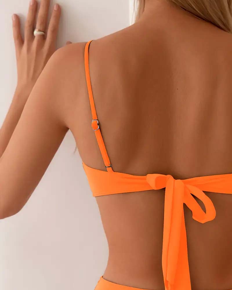 Íris | Bikini Sexy e Trendy em Dois Peças