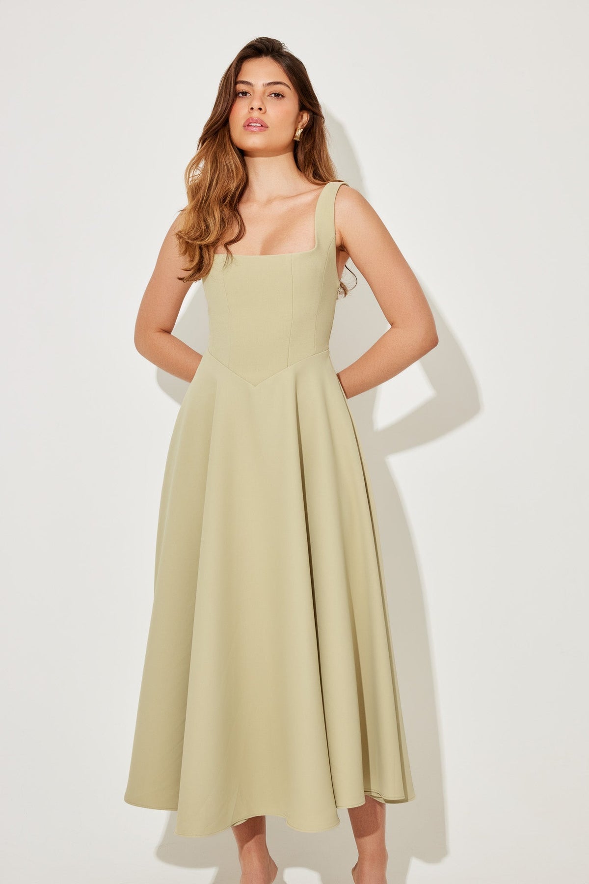 Amelia™ | Vestido midi fluido e atemporal