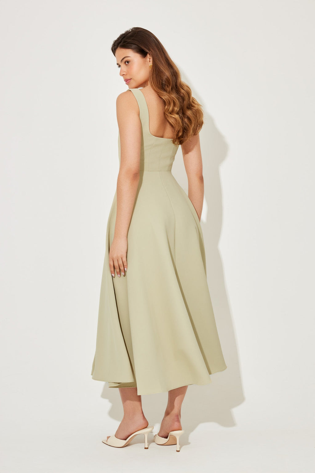 Amelia™ | Vestido midi fluido e atemporal