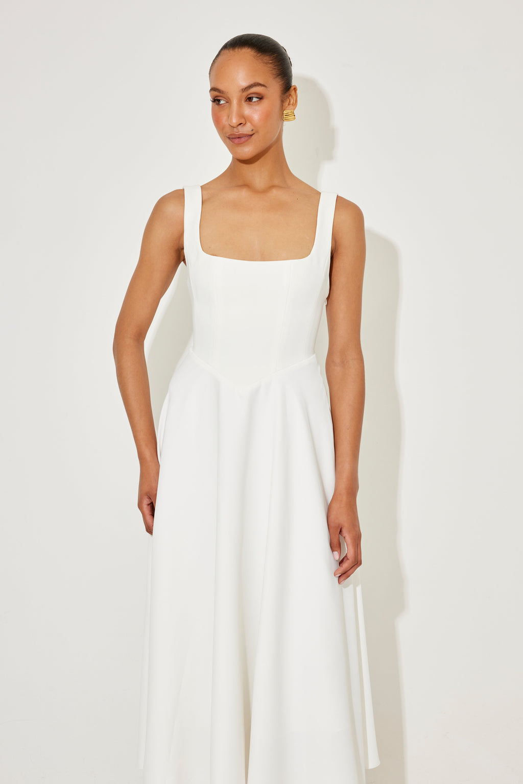 Amelia™ | Vestido midi fluido e atemporal