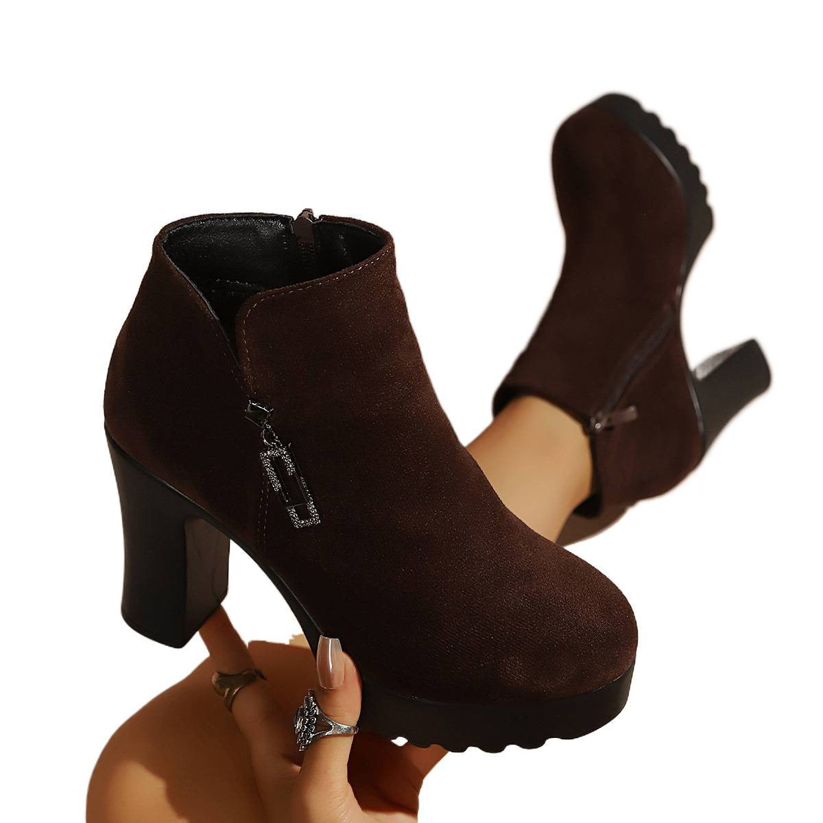 Laura | Botins clássicos com fecho