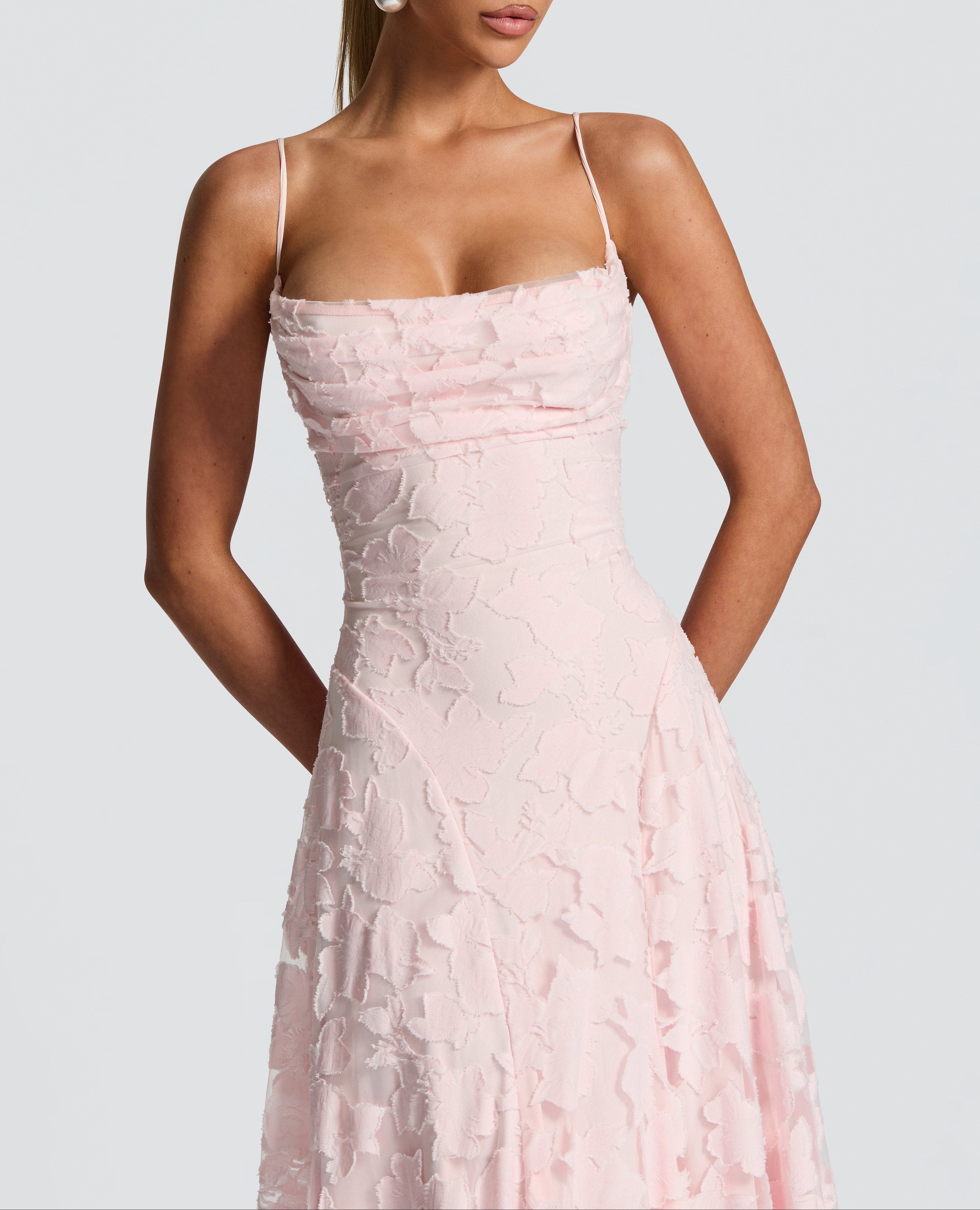 Rhoda – Elegância fluida no estilo maxi intemporal para Mulher