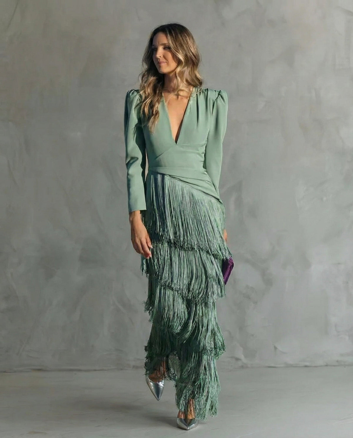 Clara · Vestido elegante de Mulher com mangas de franjas
