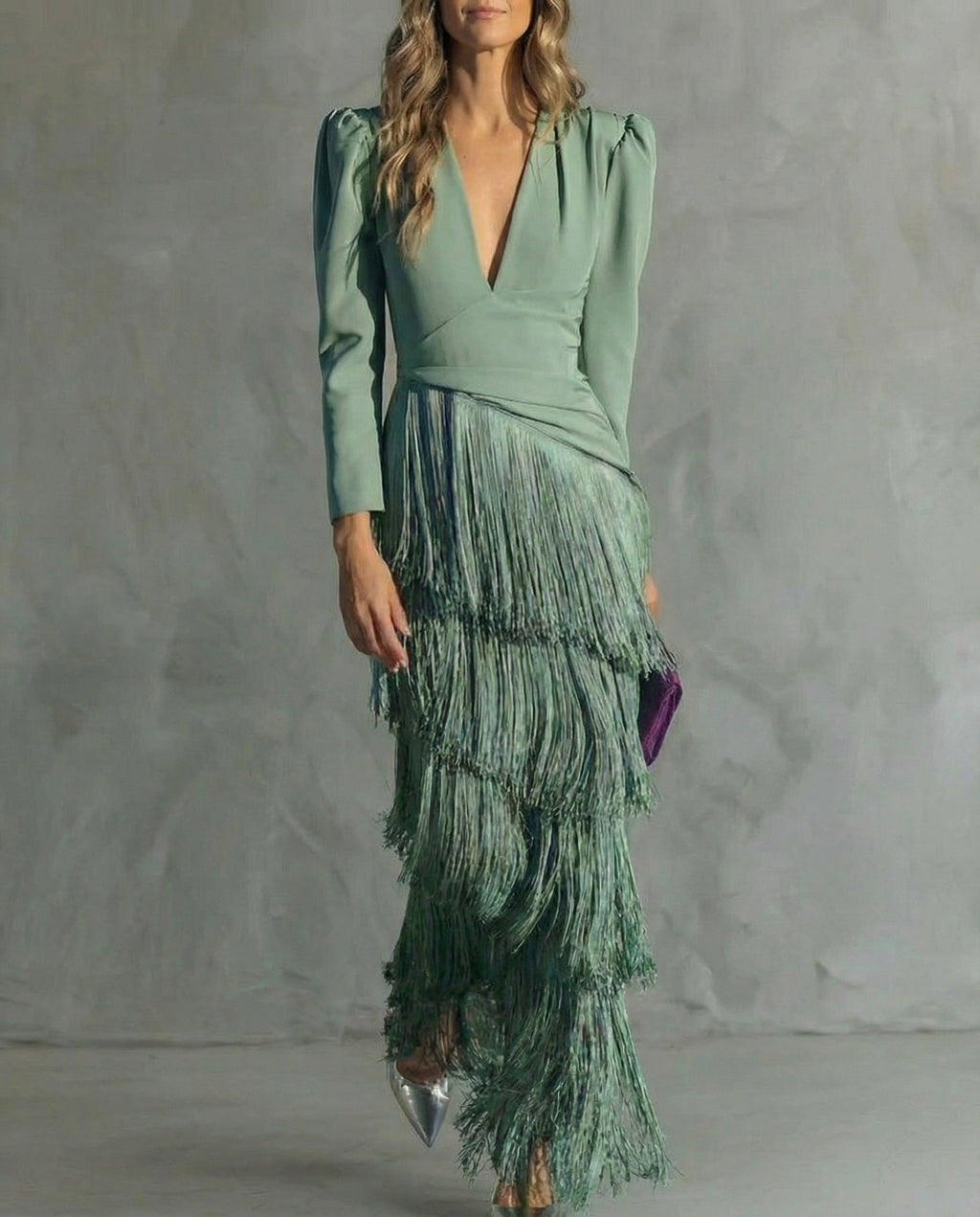 Clara · Vestido elegante de Mulher com mangas de franjas