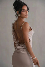 Nina™ | Vestido de festa luxuoso em seda com babados